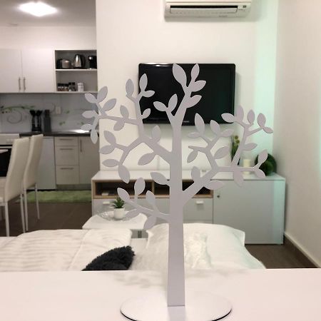 Modern Center Studio Under The Castle II Free Parking Apartamento Liubliana Exterior foto