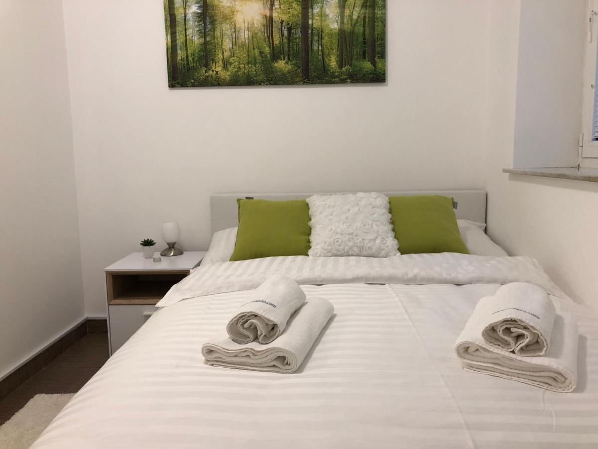 Modern Center Studio Under The Castle II Free Parking Apartamento Liubliana Exterior foto